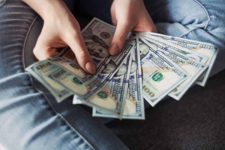 Financial Education: Paper Checks vs. Direct Deposit | Currency Exchange Association Financial Education: Paper Checks vs. Direct Deposit | Currency Exchange Association
