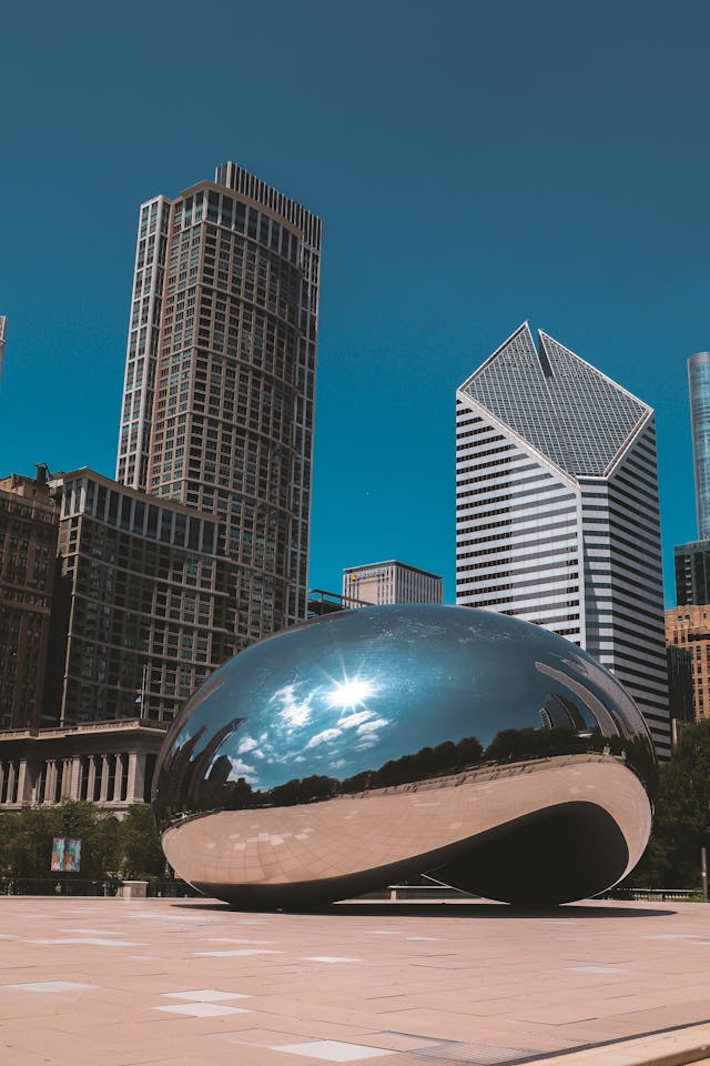 A photo of the Cloud Gate in Chicago.